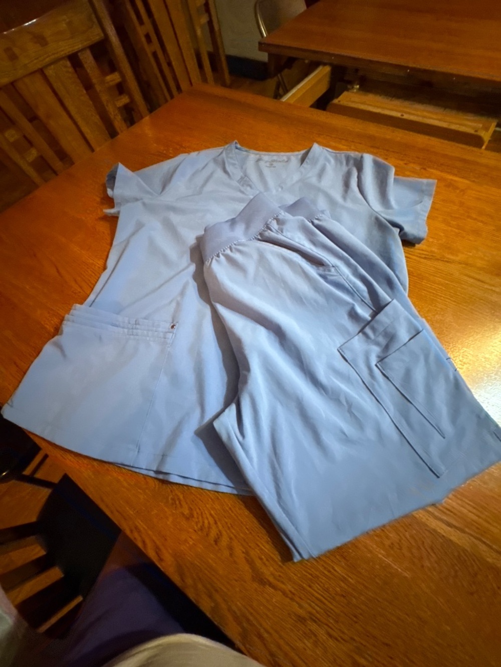 Scrub set - Picture 2 of 2